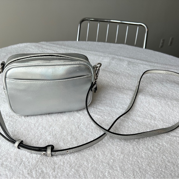 3 for The Price of 1 😁 ( Crossbody / Clutch Mini Bags ) 👝👛👜 - Picture 7 of 8